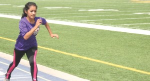 SB girls track-Maria Hernandez pic1