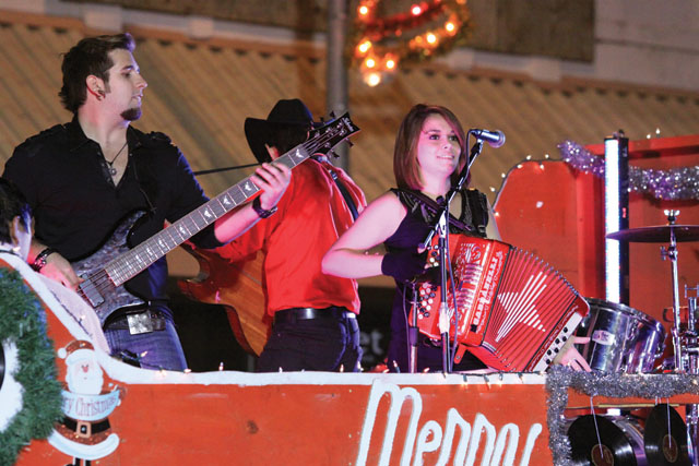 SB Christmas Parade pic10-12-12-12