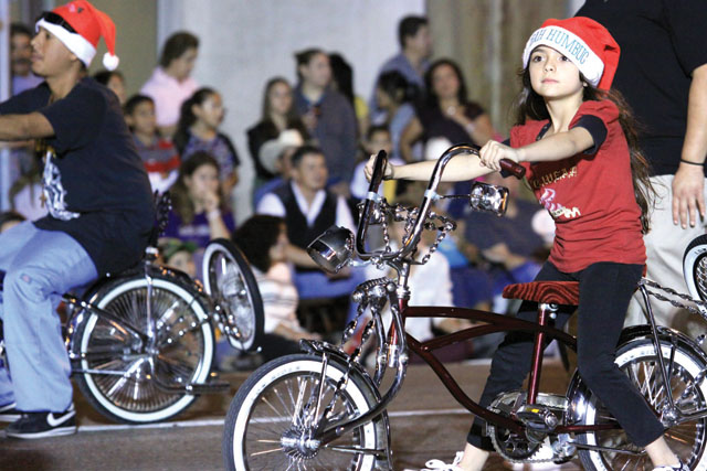 SB Christmas Parade pic21-12-12-12