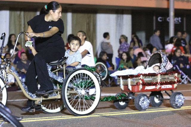 SB Christmas Parade pic22-12-12-12