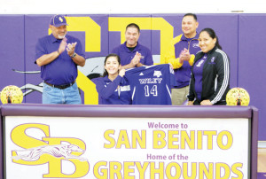 (Photo by Andrea Mosqueda) San Benito Lady ’Hounds varsity soccer goalkeeper Natalie Martinez (sitting) signed a letter of intent to attend Wiley College on Saturday.